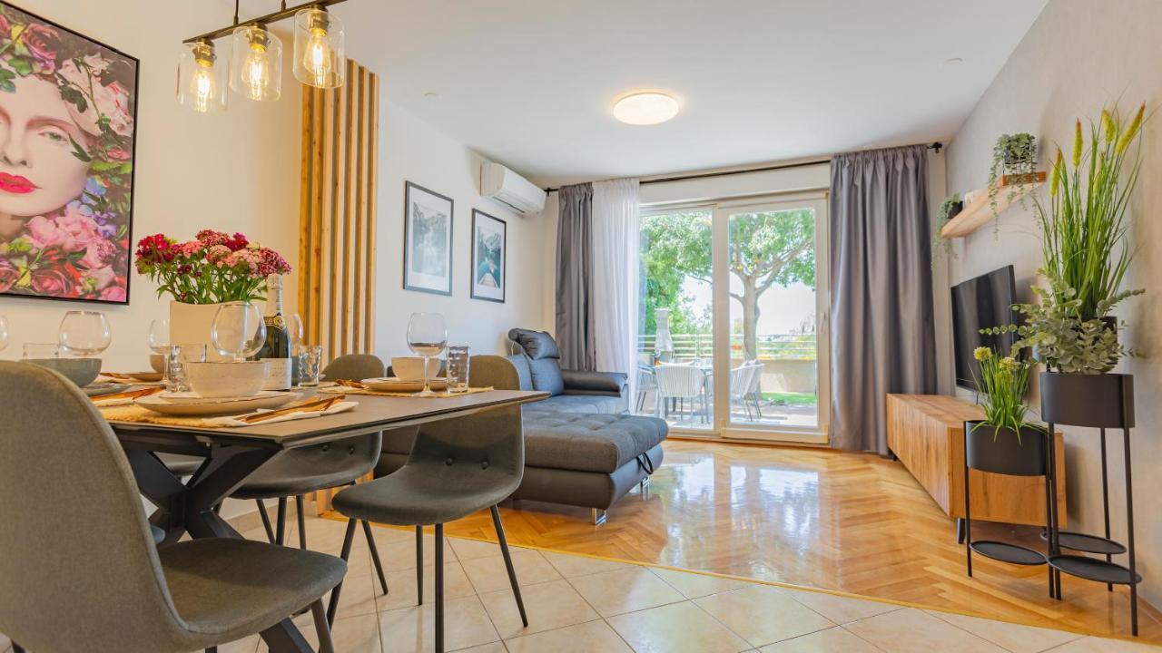 New Delux Green Garden Apartment With Hotube **** Split Exterior foto