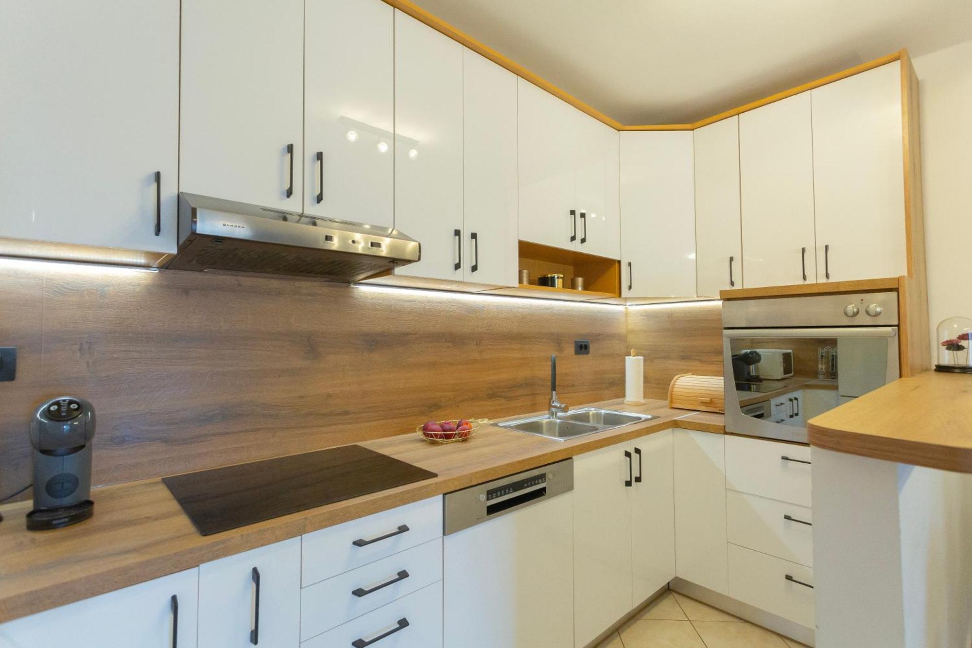 New Delux Green Garden Apartment With Hotube **** Split Exterior foto